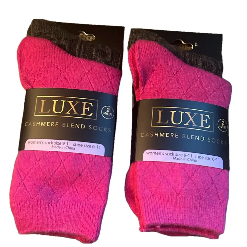 Luxe Woman’s Cashmere Blend Socks Pink Grey 4 Pairs Shoe Size 6 to 11